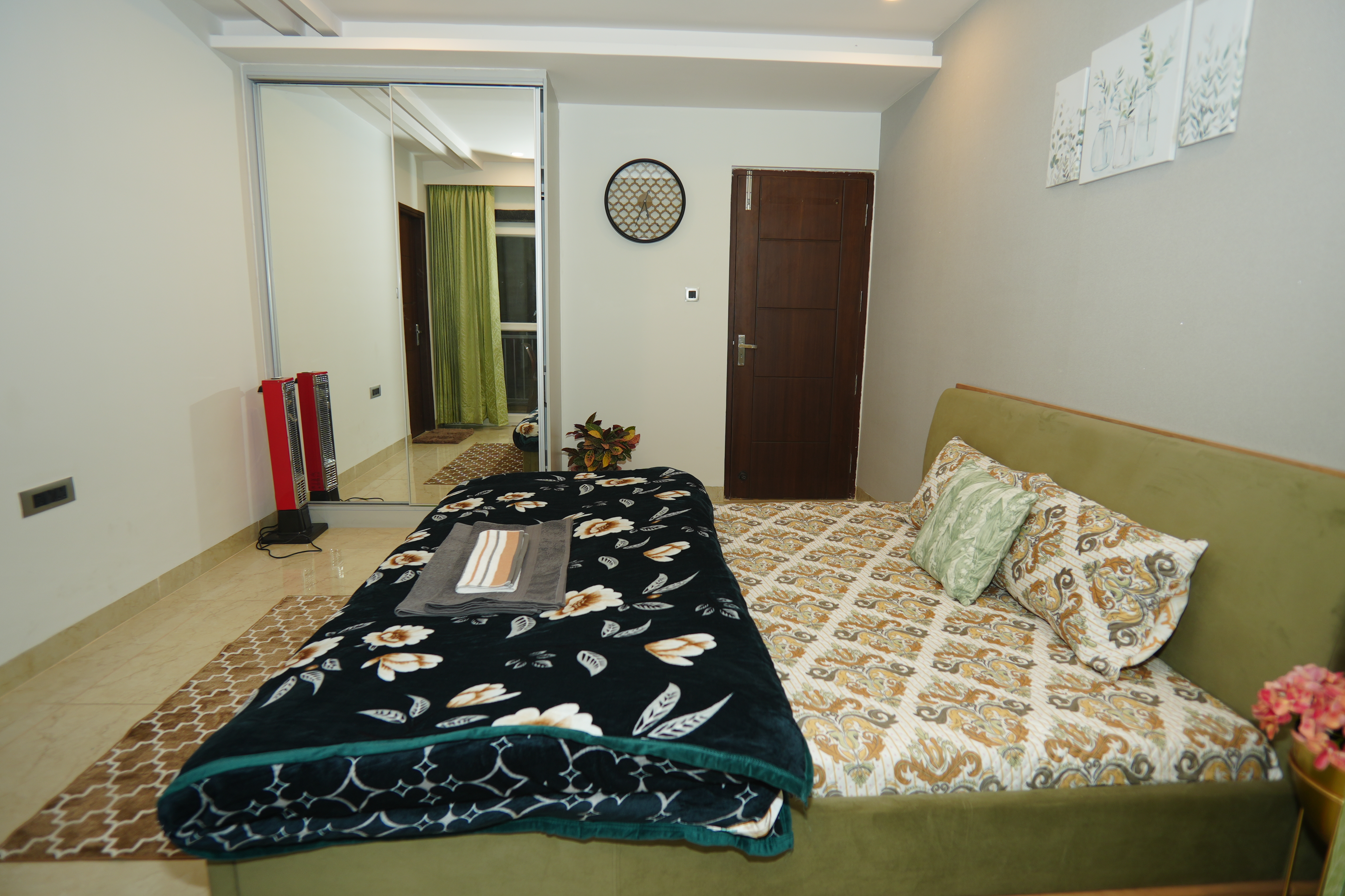 Premium Choice → Grand 5 BHK Mansion - Image 3