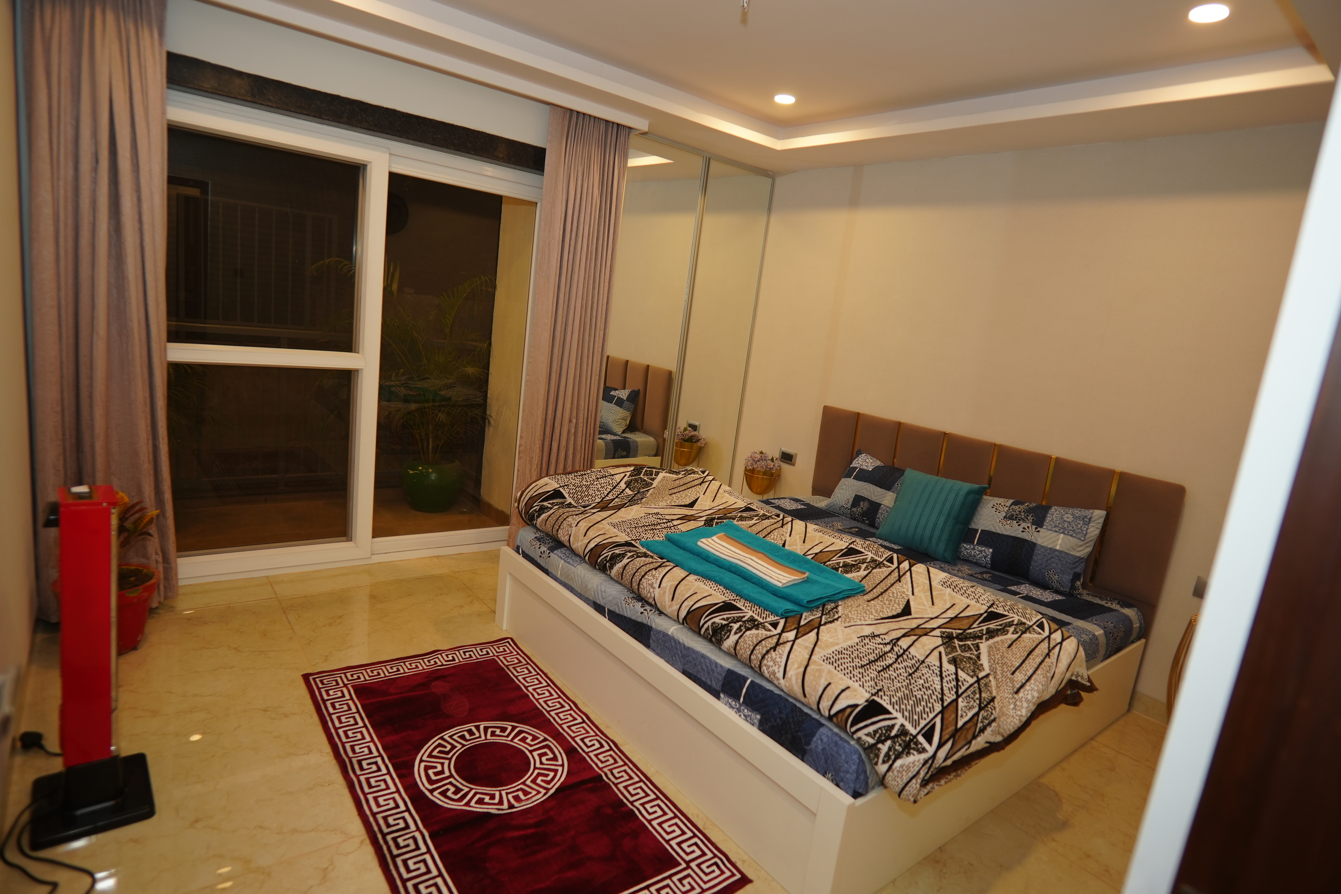 Premium Choice → Grand 6 BHK Mansion - Image 4