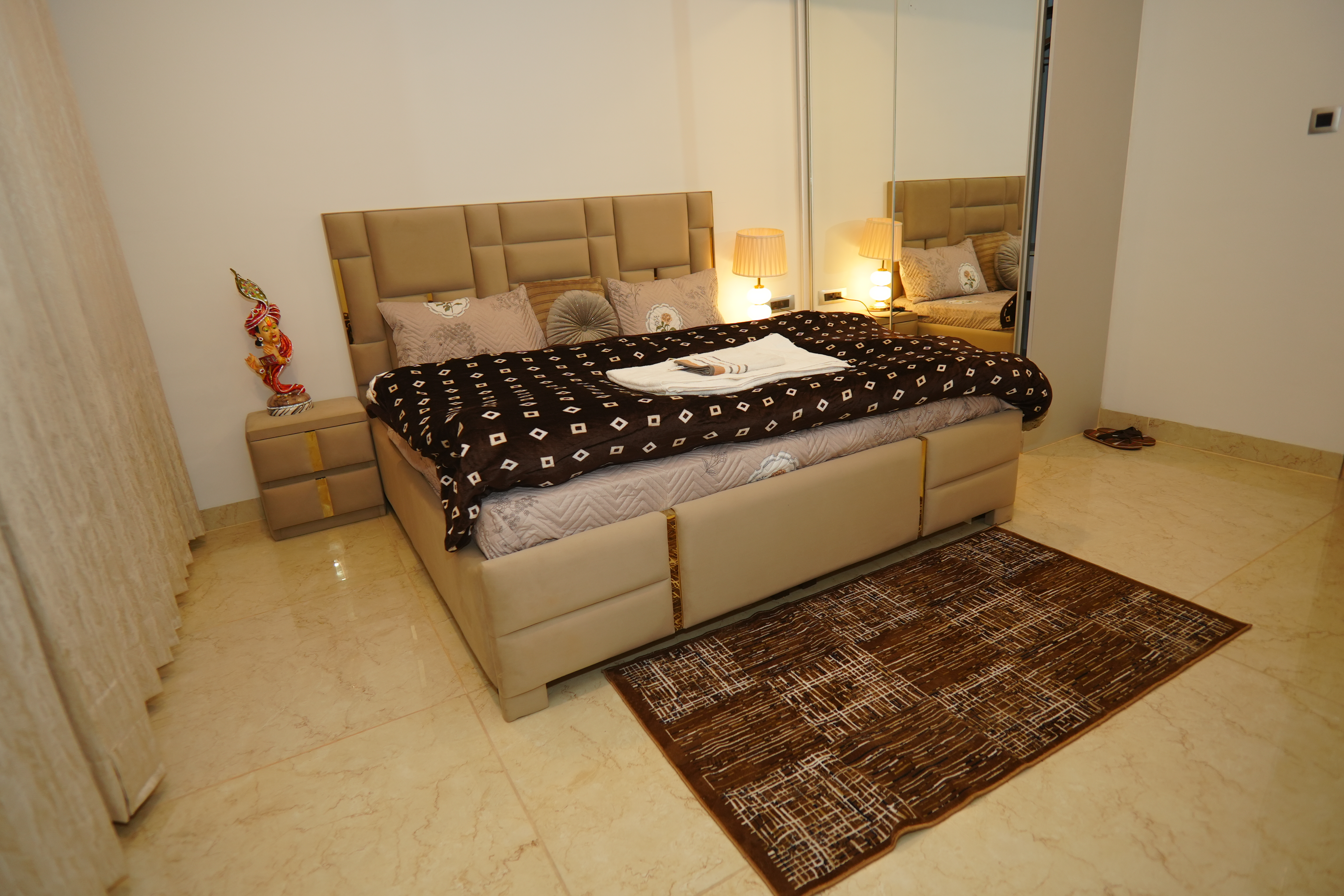 Most Booked → Luxury 2 BHK Suite - Image 1