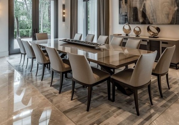 dining Image 2